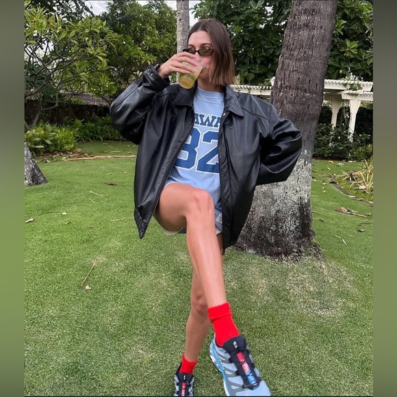 As seen on hailey Bieber !!! sold out blue Salomon sneakers !! - Picture 1 of 6